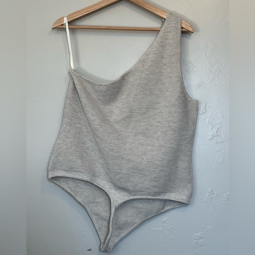 Abercrombie & Fitch Beige Ribbed One-Shoulder Strap Bodysuit Womens Size XL - Picture 11 of 14